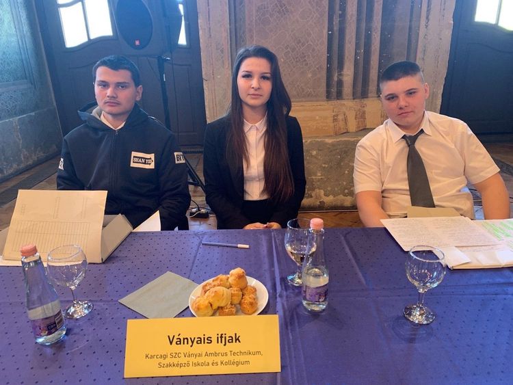 Ványaisok az országos történelem versenyen